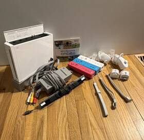 Nintendo Lu745d6428 Wii Console Bundle 3 Controllers Sports Resort