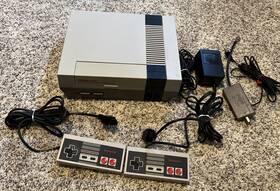 Nintendo N15164121 Vintage 1985 Nes System Console 2 Controllers And Original Cables Clean