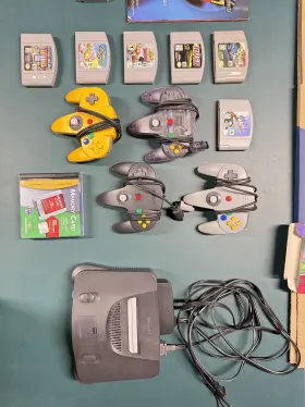 Ns228909123 Nintendo 64 Bundle - Console 4 Controllers 6 Games And Memory Card Ns228909123 Nintendo 64 Bundle - Console 4 Controllers 6 Games And Memory Card