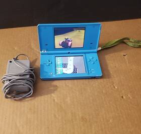 Nintendo Ntr-s-v001 Ds Handheld System With Charger