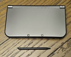 Nintendo Red-s-usv-c1 New 3ds Xl Black System With Charger Us Version Free Ship