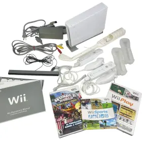 Rlv-001 Nintendo Wii Console Bundle Lot 3 Games 2 Remotes Nunchucks Motion Sensor