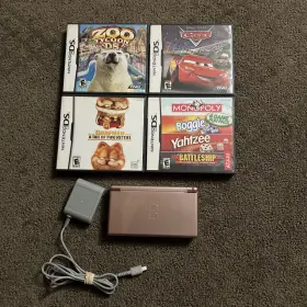 Ug49718298 Nintendo Ds Lite Rose Gold Handheld Usg-001 With Charger Stylus Games Case Clean