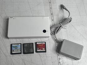 Nintendo Ugs-001 Dsi White Handheld System Tested Shrek Kung Fu Panda Goosebumps Games