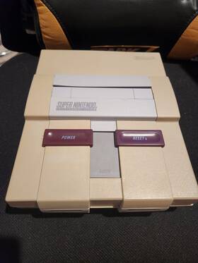 Nintendo Un14205138 Super Snes Console Only For Parts No Cords Warped/chipped Shell