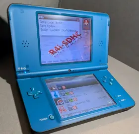 Utl-001 Nintendo -01 Modded Dsi-xl Blue R4 100 Games Will Add More Upon Buyers Request