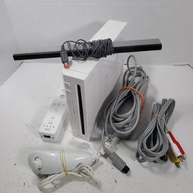 Nintendo Wh001 Wii Video Game System Remote Games Bundle Rvl-001 Gamecube Console