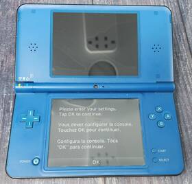 Nintendo Ww2286253 Dsi Xl Blue Powers On Needs Screen
