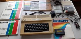 Radioshack 26-3127 Trs-80 64k Color Computer 2 With Cartridges Recorder Manuals Cables