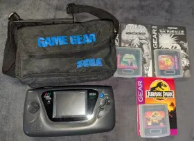 010013749 Sega Game Gear Console Bundle- 3 Games- Bag