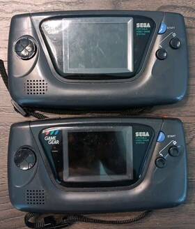 Sega 2110k Lot Of 2 Game Gear Handheld Consoles Video Systems - For Parts