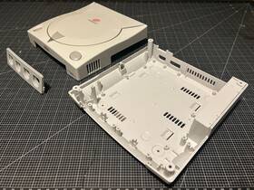 Sega Hkt-3030 Dreamcast Shell Only