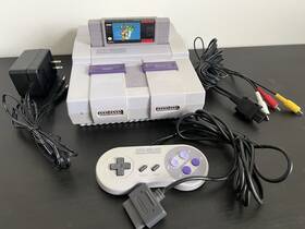 Snes Sns-100 Super Nintendo Console Bundle. Recapped Mario World