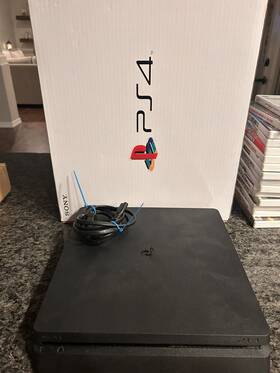Sony 3003187 Ps4 - System Cuh-2215b 1tb