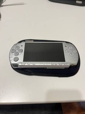 Sony 711719932154 Psp 2001 Handheld System - Silver