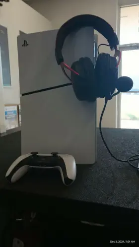 Cf1-2015 Sony Ps5 Slim Cf1-2015. With Controller Cords And Hyper Cloud 2 Wired Head Set