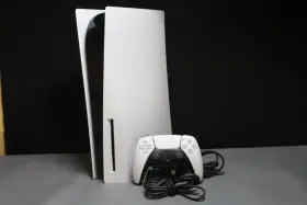 Cfi-1200a Sony Playstation 5 Disc Version With Controller And Usb-c Cord