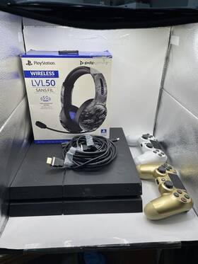 Sony Chu-1215a Playstation 4 With 2 Controllers And Gaming Headset. Model 4559