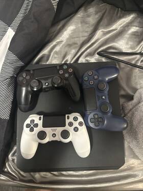 Sony Cuh-2115a Playstation 4 Slim Edition 500gb Home Console - Black With 3 Controllers