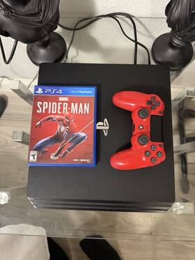 Sony Cuh-7115a Playstation 4 Pro 1tb - 1 Controller Spider Man Game Disk