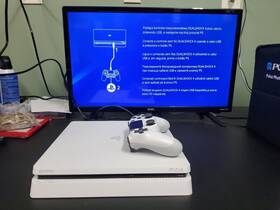 Sony Cuh2100ab02 Playstation 4 - Original Glacier White 500gb Home Console