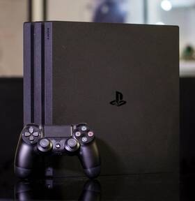 Sony Mc716079406 Playstation 4 Slim Console With 1 Controller And 6 Games 500gb No Box