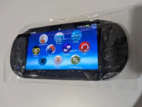 Pch-1101 Sony Phc-1101 Playstation Vita Brand New Screen Tested