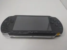 Psp-1003 Sony Black - 32gb Memory Parts Only Turns On Bad Battery