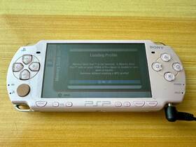 Sony Psp-2000rp Playstation Psp 2000 Pearl Pink Handheld System Console - Parts Or Repair