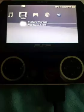 Psp-n1000pb Sony Playstation Portable Go 16gb Piano Black Handheld System