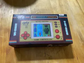 Thumbs Up 060407525587 Orb Gaming Mini Retro Games 150 8-bit Handheld