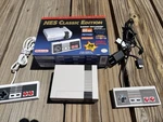 2016 Nintendo Nes Classic Edition Console Authentic Cib Open. Price: $100.00.