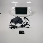 Sony Street (PSP-E1004) White Complete Set With 16GB Memory Stick Usato. Price: $96.32.